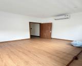 Nhà đẹp hẻm xe hơi Hòa Bình, khu sầm uất đi đâu cũng tiện vào ở ngay, đủ tiện ích hơn 4 tỷ