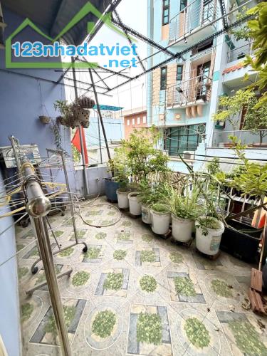 Nhà Tân Phú hẻm oto Luỹ Bán Bích - Diện tích 50m2 - 3 phòng ngủ (Pn trệt) - Chỉ 5 tỷ hơn