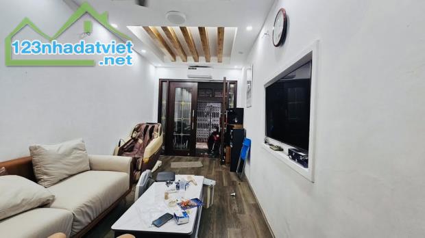 BÁN NHÀ MẠC THỊ BƯỞI, 50M, 4T, Ở SƯỚNG, NGÕ RỘNG, GẦN Ô TÔ, SÁT TIMECITY, CHỈ 11 TỶ.