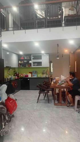 NGAY CƯ XÁ LỮ GIA - HẺM XE HƠI - NHÀ 5 TẦNG ĐÚC BTCT - 50M2 - 3PN - CHỈ 9.8 TỶ