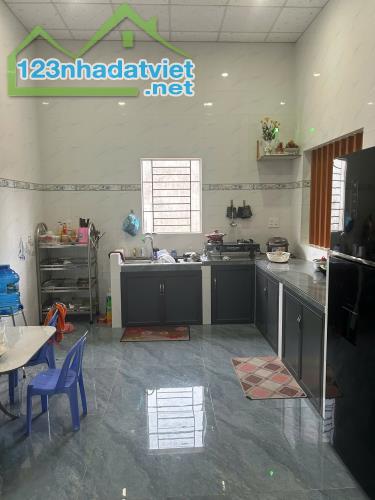 Bán  nhà mới xây 180m2 Hẻm Trưng Trắc - LaGi chỉ 1.4 tỷ đường ô tô - 2