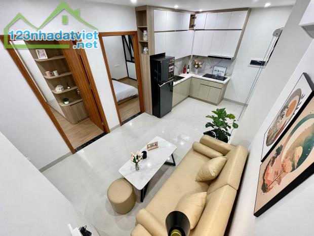 Cho Thuê 2Pn Full đồ cao cấp ban công thoáng sáng tại 153 Thanh Nhàn, HBT