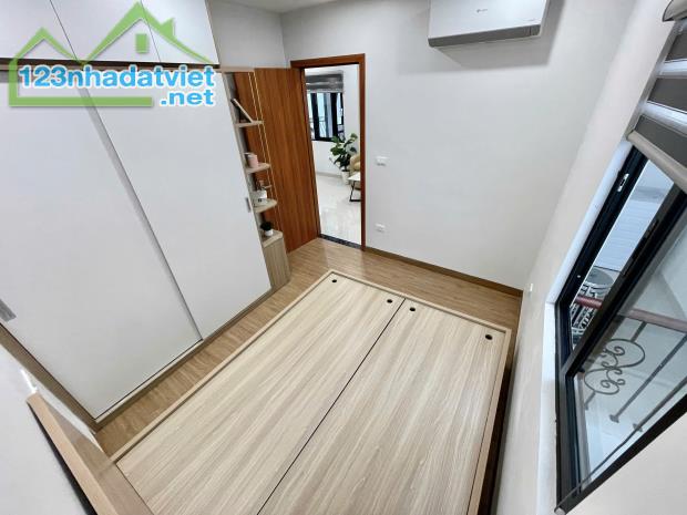 Cho Thuê 2Pn Full đồ cao cấp ban công thoáng sáng tại 153 Thanh Nhàn, HBT - 3