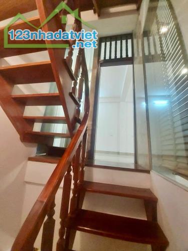 Siêu Hiếm! Bà Triệu diện tích  41m x  5t,Mt  8m. Giá 11.5 tỷ