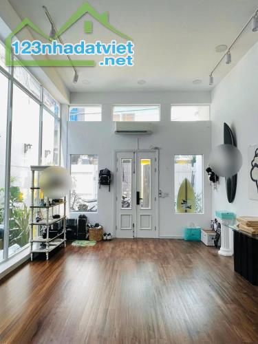 BẾN THÀNH Q1 – LÔ GÓC 2 MẶT HẺM – 90M² – NGANG 6M – 30 TỶ