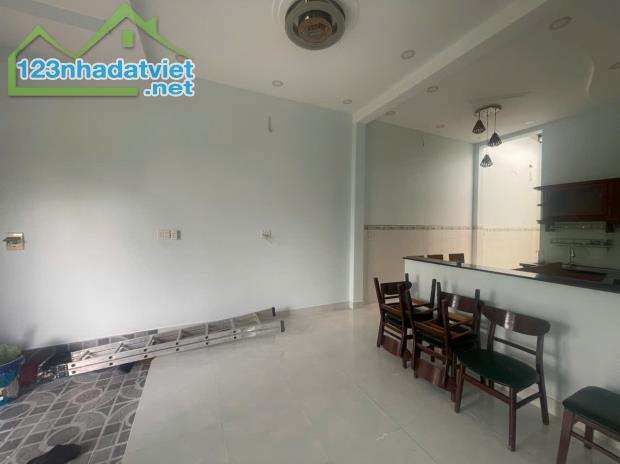 NỞ HẬU 6M – HƠN 4 TỶ - NHÀ C4 HẺM XE HƠI – GẦN PHẦN MỀM QUANG TRUNG! - 4