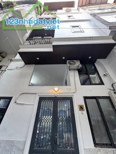 Lê Văn Hưu 36M2 7 Tầng Thang Máy Mặt Tiền 6M 13.3 Tỷ Nhà Đẹp Full Nội thất