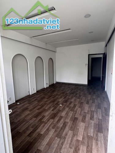 Bán nhà 2 MT trước sau Hoàng Sa phường Tân Định, 3.8x16m 3 tầng chỉ 17,5 tỷ - 3
