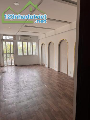 Bán nhà 2 MT trước sau Hoàng Sa phường Tân Định, 3.8x16m 3 tầng chỉ 17,5 tỷ - 4