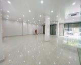 Cho thuê sàn văn phòng tầng 1 siêu rộng 150m2 tại VInhomes Marina