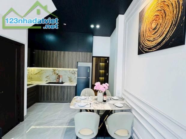 Nhà 3 tầng 3 mê kiệt Phạm Văn Nghị - Gần Nguyễn Văn Linh - 3