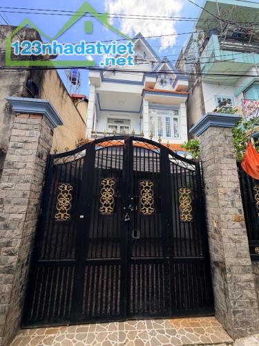 NHÀ NGÕ HẺM 2 TẦNG YÊN TÍNH VÀO Ở NGAY - 1
