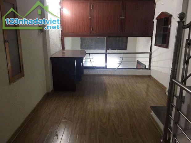 Cho thuê nhà ngõ phố Ô Đồng Lằm , Đống Đa 24m x 4  tầng, giá 7tr/tháng - 2