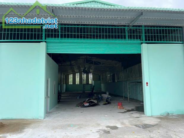 Bán nhà kho mt đường nhựa xe tải 3,5t xã Phước Lợi dt 380m2 ( 97m2 thổ ) giá 6 tỷ - 2