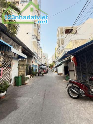 Hẻm ô tô thông Cầu Xéo Tân Phú gần Aeon Tân Phú cấp 4 tiện xây mới 90m2 -6 tỷ 2 - 1