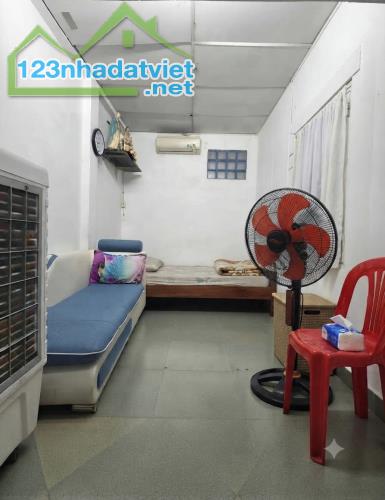 Nhà Trịnh Đình Trọng – 3 tầng kiên cố, 4m × 16m – sổ vuông đẹp – 6 tỷ - 1
