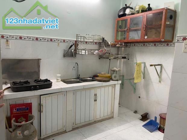 GẦN NGÃ TƯ GA – QL1A – NHÀ GẦN 80M² – MẶT TIỀN GẦN 5M – KHU YÊN TĨNH – 3.X TỶ - 2