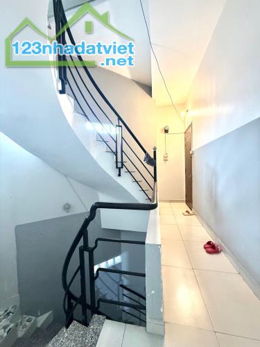 NHÀ 1/ LUỸ BÁN BÍCH - NGANG KHỦNG 9M - CHỈ 8 TỶ - 2