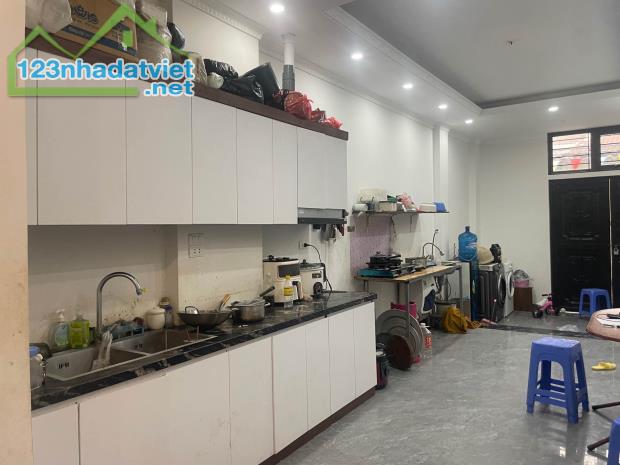 Ngõ thông Đức Giang 8 tỷ 55m ô tô qua nhà - 2