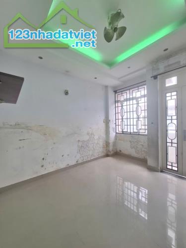 Bán Nhà Quận 10 - Hẻm Xe Hơi - 7PN - 39M - Nhỉnh 8 Tỷ - 4