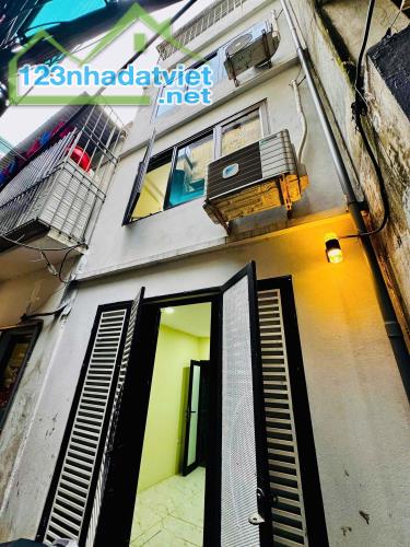 Phố Lê Văn Hưu  4 tầng 6.3 tỷ nhà đẹp Cách phố 5M Sổ đỏ chính chủ - 2
