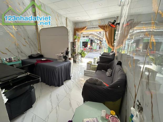 cần sang gấp mặt bằng vị trí siêu đẹp - 3