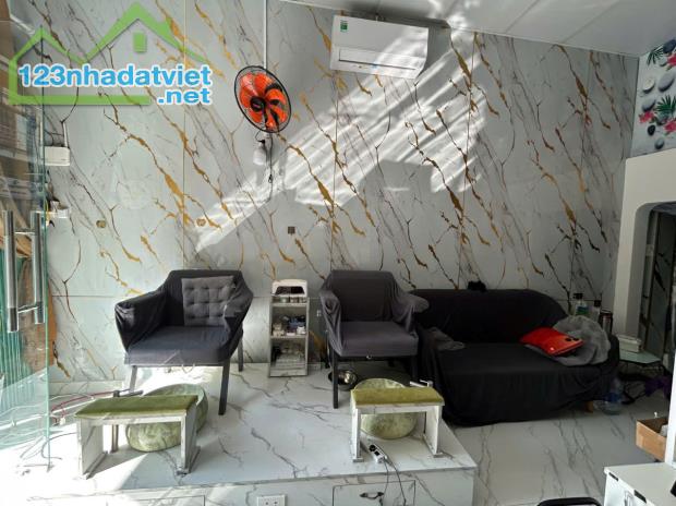 cần sang gấp mặt bằng vị trí siêu đẹp - 4