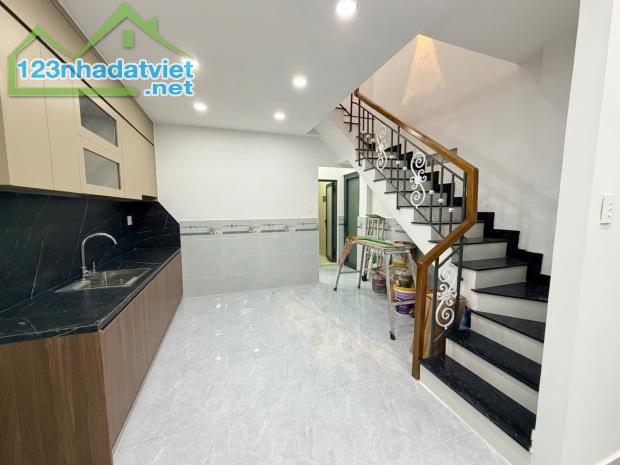 Nhà mới đẹp ở ngay Aeon Tân Phú, 45m2, hẻm 5m ô tô thông mà chỉ 4Đ nhỏ - 1