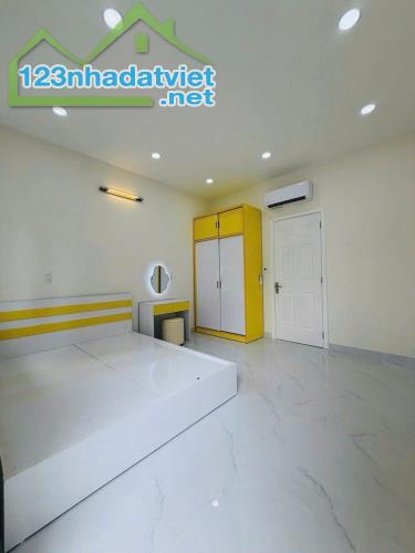 NHÀ TÔ HIỆU TÂN PHÚ - 3 TẦNG - HXH - NHỈNH 3 TỶ - 5