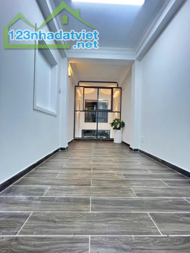 LÊ THỊ BẠCH CÁT Q11 - 25M2 - 5 TẦNG ĐÚC 3PN 2WC SÂN THƯỢNG GIÁ 4.5 TỶ - 1