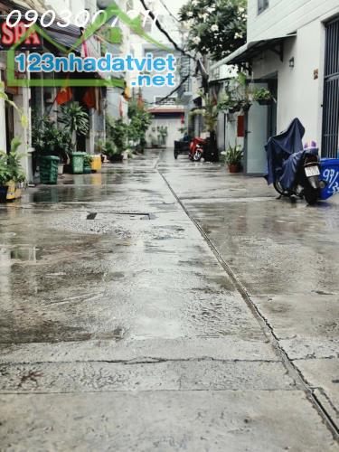 NHÀ ĐẸP- HẺM THÔNG XE HƠI ĐỂ TRONG NHÀ- TÂN QUÝ- TÂN PHÚ -  5 TẦNG- GIÁ 8.2TỶ TL .