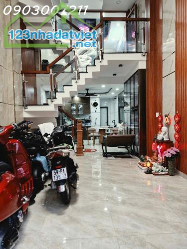 NHÀ ĐẸP- HẺM THÔNG XE HƠI ĐỂ TRONG NHÀ- TÂN QUÝ- TÂN PHÚ -  5 TẦNG- GIÁ 8.2TỶ TL . - 1