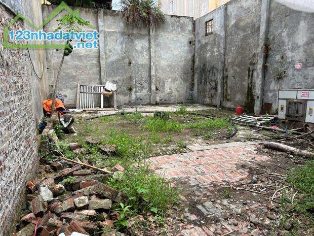 Bán đất Nam Đuống- Đầu Phố- 55m lô góc- Oto- sát phố hơn 8 tỷ