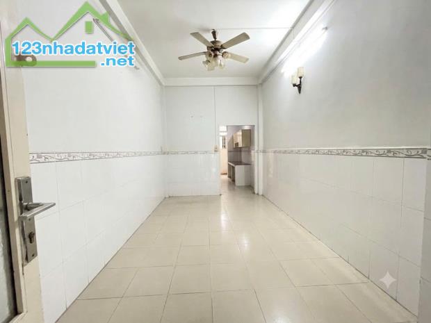 BÁN NHÀ – HẺM THÔNG TRẦN HƯNG ĐẠO – 30.5M² – 3 TẦNG – 7.4 TỶ - 1