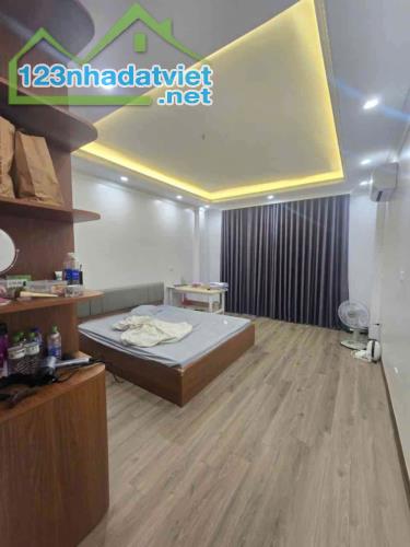 NHÀ PHỐ LẠC TRUNG, Ô TÔ ĐỖ CÁCH 10M, 4 TẦNG - 2