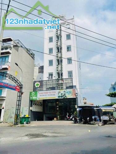 TÒA CHDV MẶT TIỀN HÀ HUY GIÁP – 82 CĂN – DÒNG TIỀN 240TR/THÁNG!