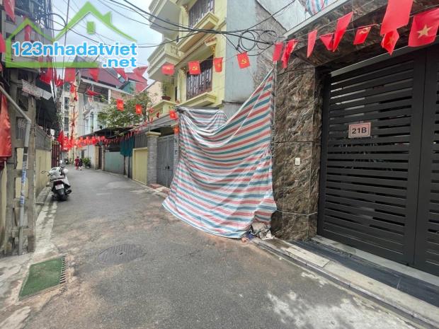 Bán đất Việt Hưng 8 tỷ 47m ô tô đỗ cửa