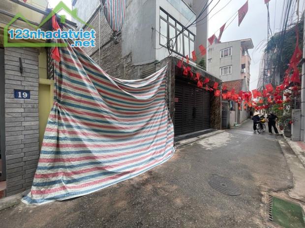 Bán đất Việt Hưng 8 tỷ 47m ô tô đỗ cửa - 1