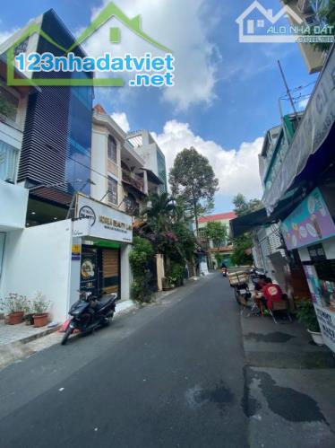 Biệt thự MT Nguyễn Thành Ý - DT: 7,2*16 - hầm, 4 tầng - 43 tỷ TL(Khan hiếm)