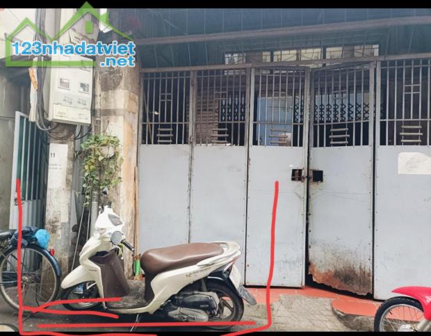 Bán đất Đức Giang 50m 7 tỷ ô tô qua nhà,sỏ đỏ long biên