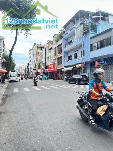 BÁN NHÀ MỚI 5 TẦNG, 11 PN, CÓ THANG MÁY, HXH 6M VÕ VĂN TẦN, TT Q.3, SÁT MẶT TIỀN, SHR
