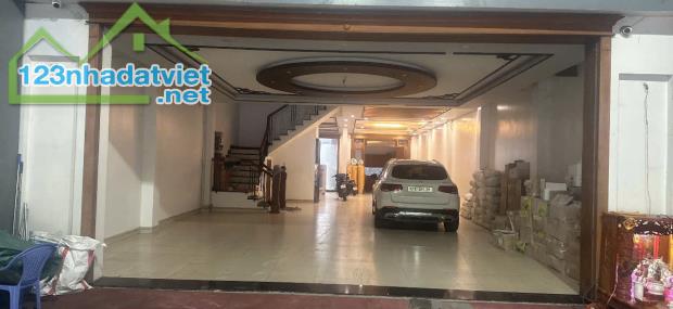 BÁN NHÀ MẶT TIỀN LÊ VĂN KHƯƠNG 8x40M FULL THỔ CƯ