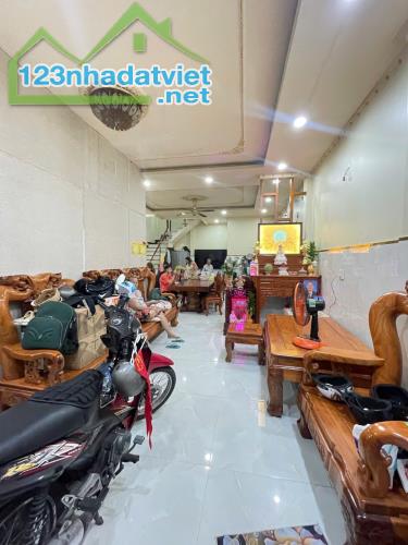 BÁN  NHÀ HẺM XE TẢI TRÁNH CHIẾN LƯỢC BÌNH TÂN --72M2--GIÁ :6 TỶ (TL