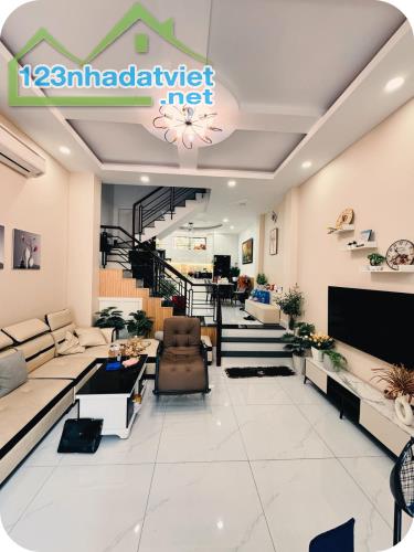 Ngay Chợ An Nhơn - Lê Đức Thọ – Hẻm ô Tô– 58M² – 3 Tầng – 4PN – 6.xxTỶ