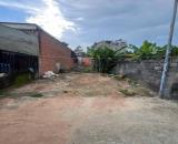 BÁN ĐẤT HẺM XE HƠI THÔNG GẦN CHỢ DĨ AN - ĐẤT 140M2 CÓ SẴN 70M2 THỔ CƯ - NGANG 4,8M DÀI 30M