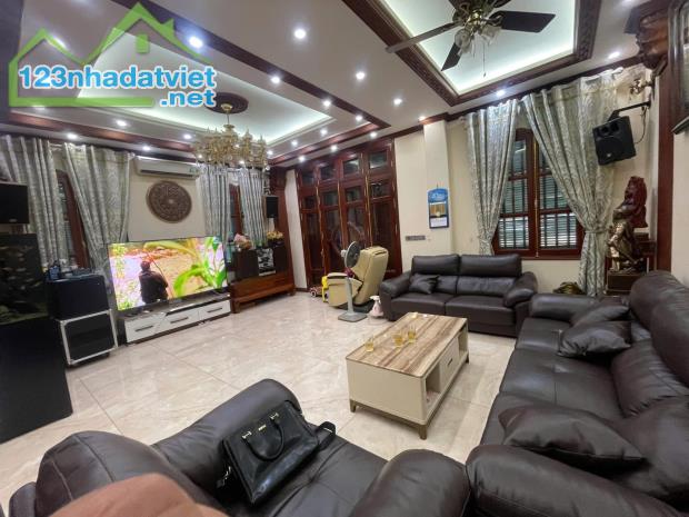 Bán nhà mặt phố Triệu Việt Vương, 170m2, 9 tầng 1 hầm, thang máy, mặt tiền 7.5m, 184,5 tỉ