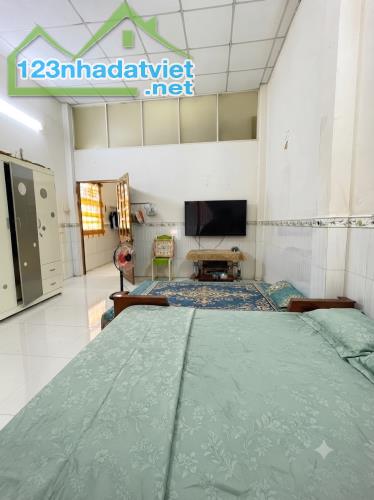 Bán nhà Kênh Tân Hóa Tân Phú – sát mặt tiền, ngang 4,3m, giá 4,8 tỷ - 2