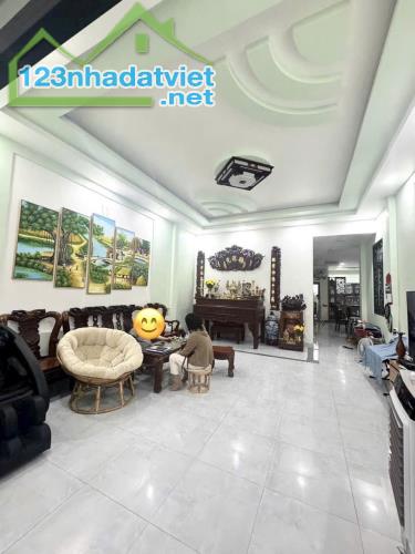 ĐƯỜNG 11 LINH TRUNG - NHÀ HẺM XE HƠI – GẦN NGÃ TƯ THỦ ĐỨC, BV THỦ ĐỨC - 12.5TỶ