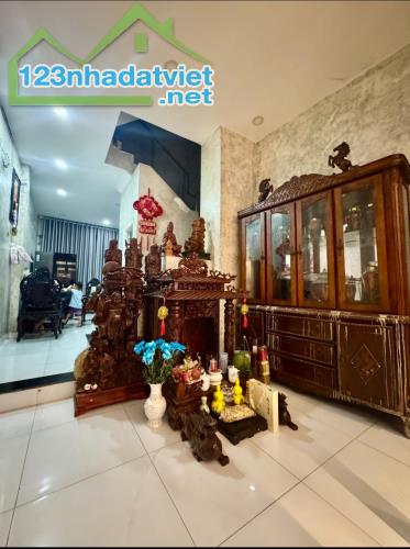 BÁN NHÀ HẺM XE TẢI LÊ ĐÌNH CẨN BÌNH TÂN --66M2--3 TẦNG --GIÁ :5.65 TỶ (TL)