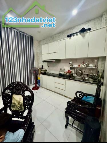 BÁN NHÀ HẺM XE TẢI LÊ ĐÌNH CẨN BÌNH TÂN --66M2--3 TẦNG --GIÁ :5.65 TỶ (TL) - 4